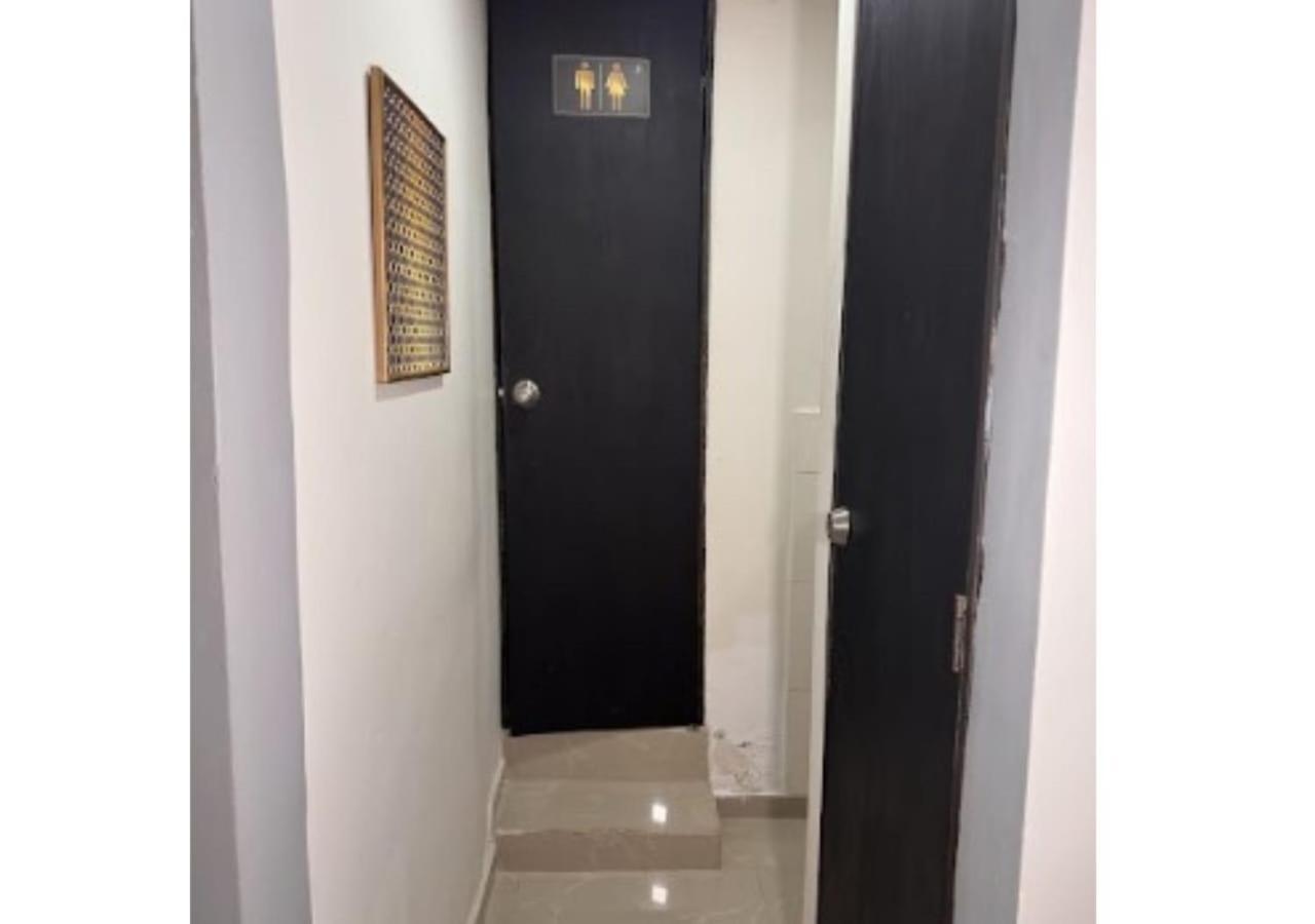 International Hotel מדיין מראה חיצוני תמונה